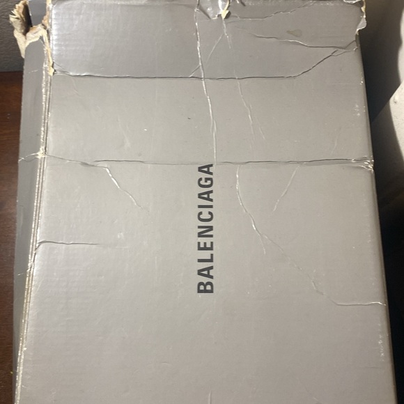 Women’s sneakers - Picture 2 of 16